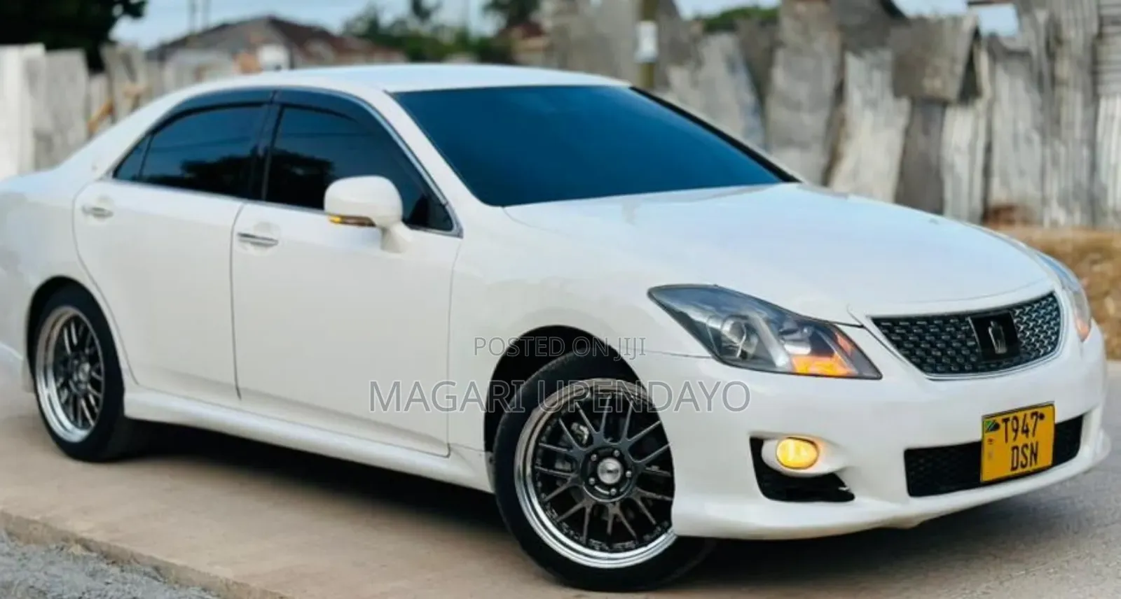 Toyota Crown 2010 White