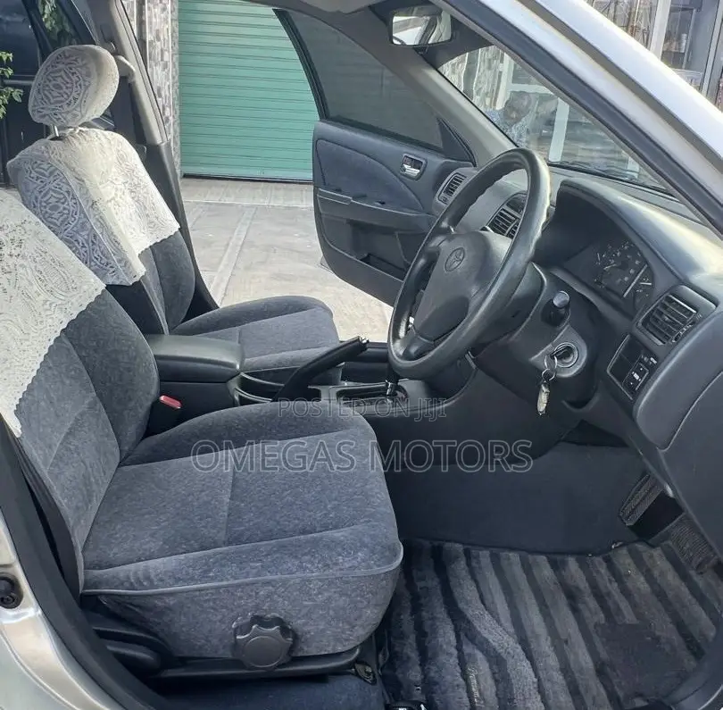 Toyota Carina 1.5 FWD Sedan 2001 Silver