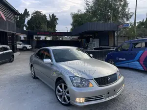 Toyota Crown 2004 Silver