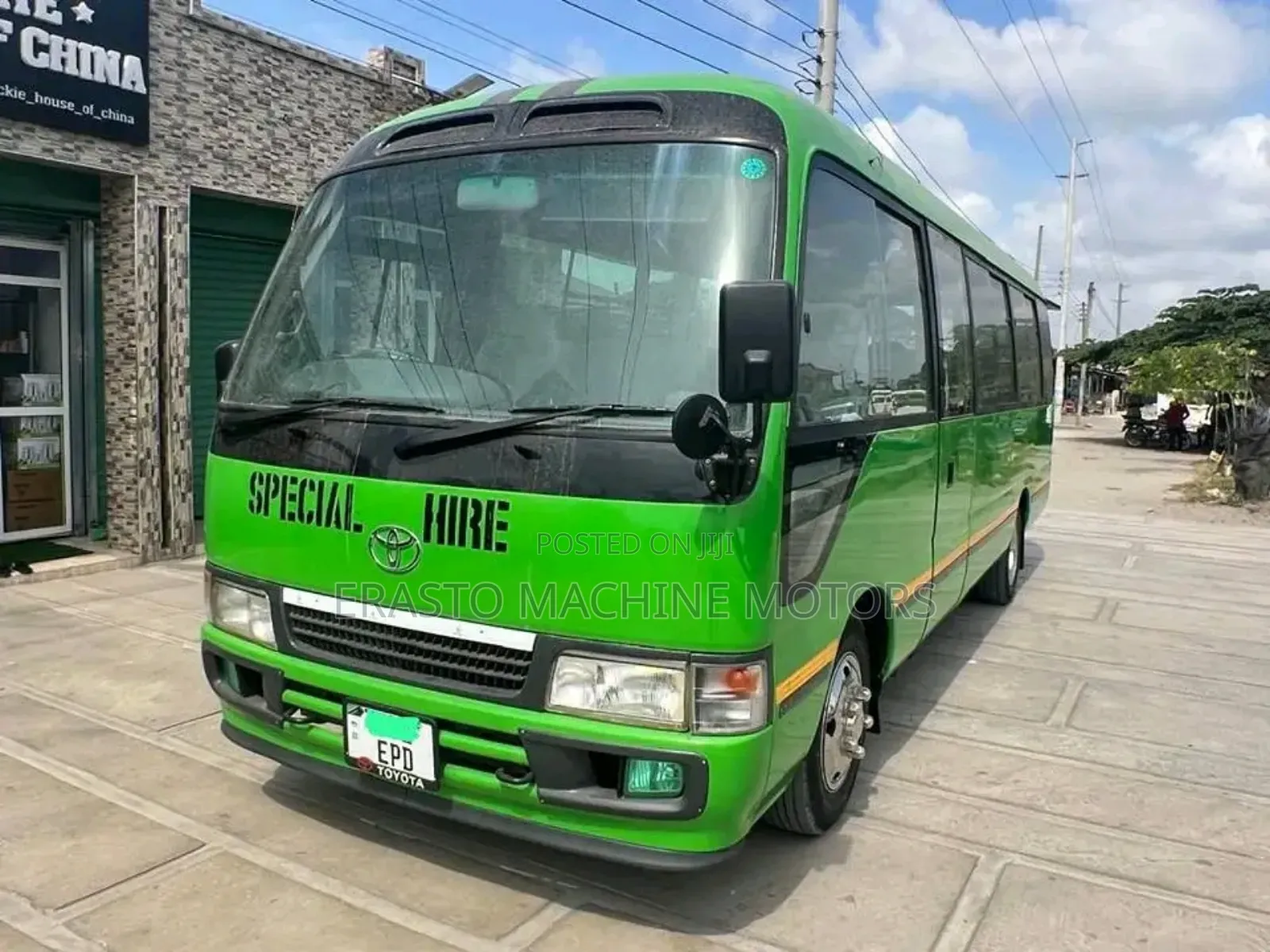 Toyota Coaster 2000 Green