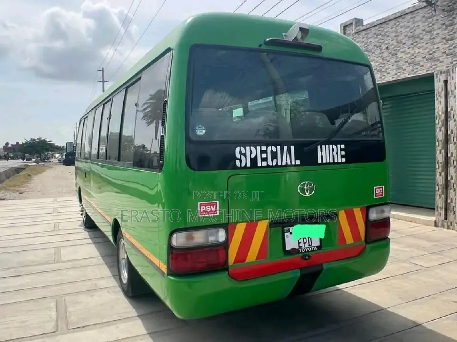 Toyota Coaster 2000 Green