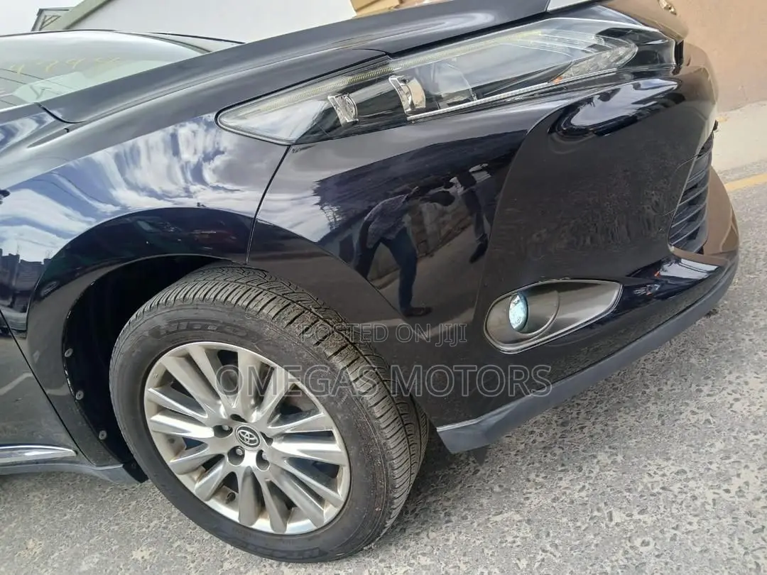 Toyota Harrier 2.0 2015 Black