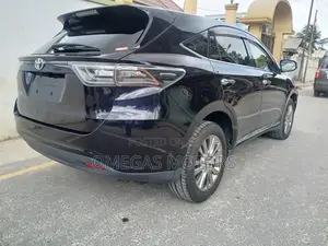 Toyota Harrier 2.0 2015 Black