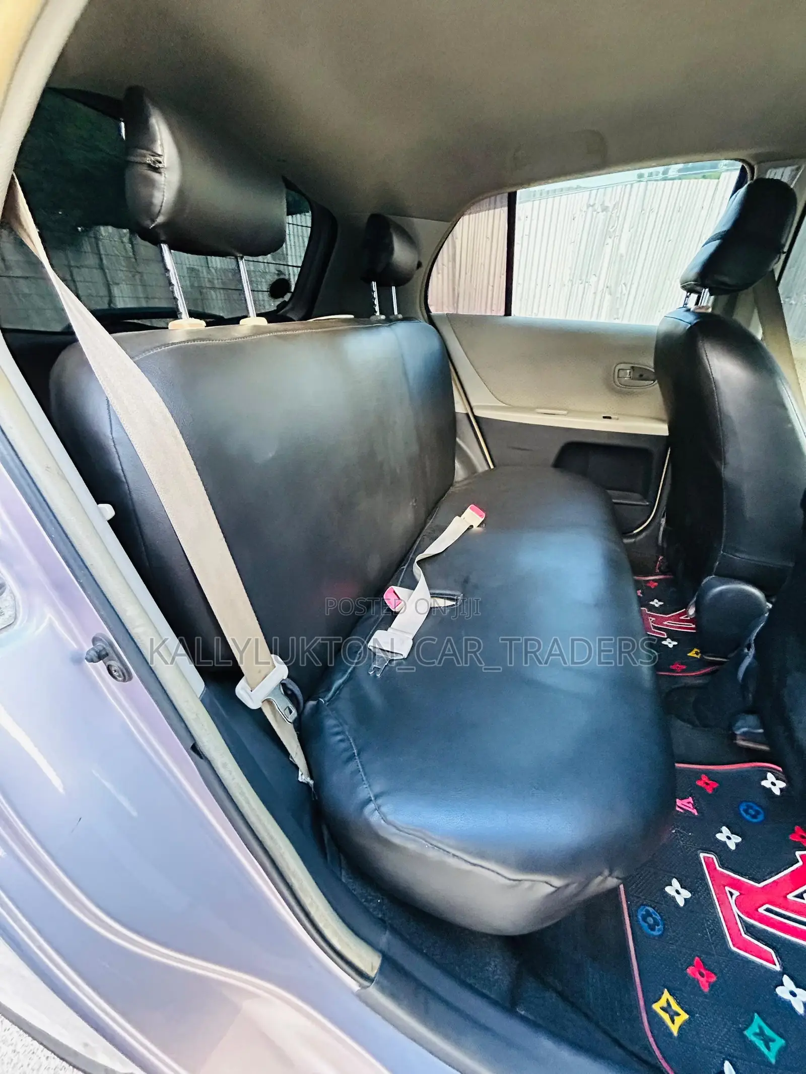 Toyota Vitz 2005 Pink