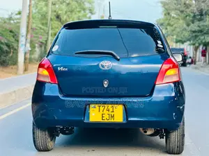 Toyota Vitz 1.0 FWD 3dr 2005 Blue