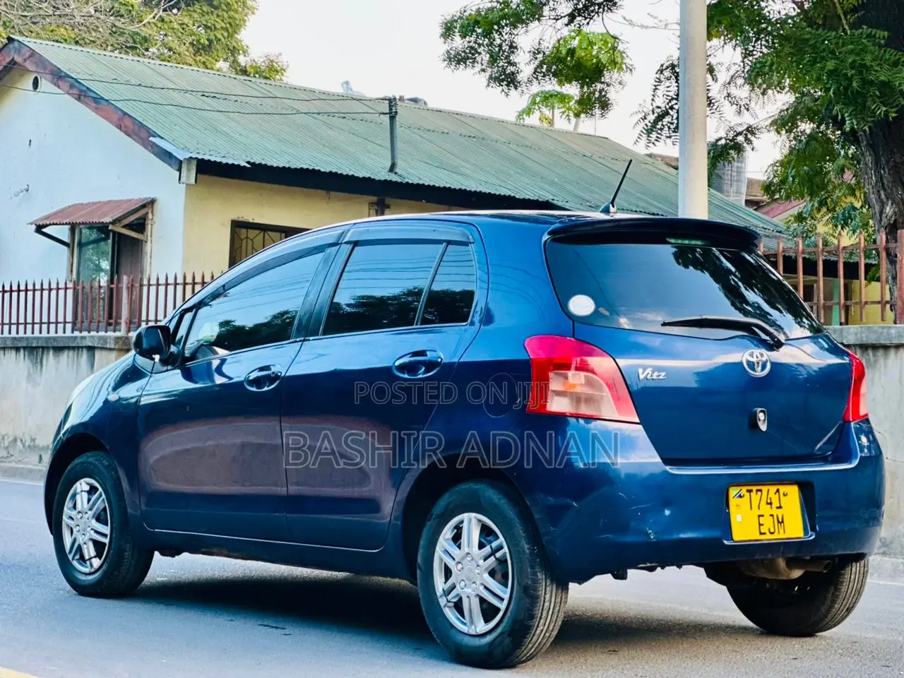 Toyota Vitz 1.0 FWD 3dr 2005 Blue