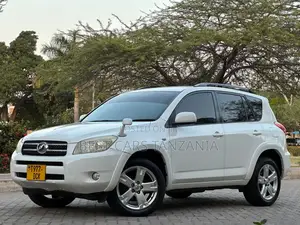 Toyota RAV4 2007 White