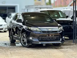 Toyota Harrier 2.0 2015 Blue