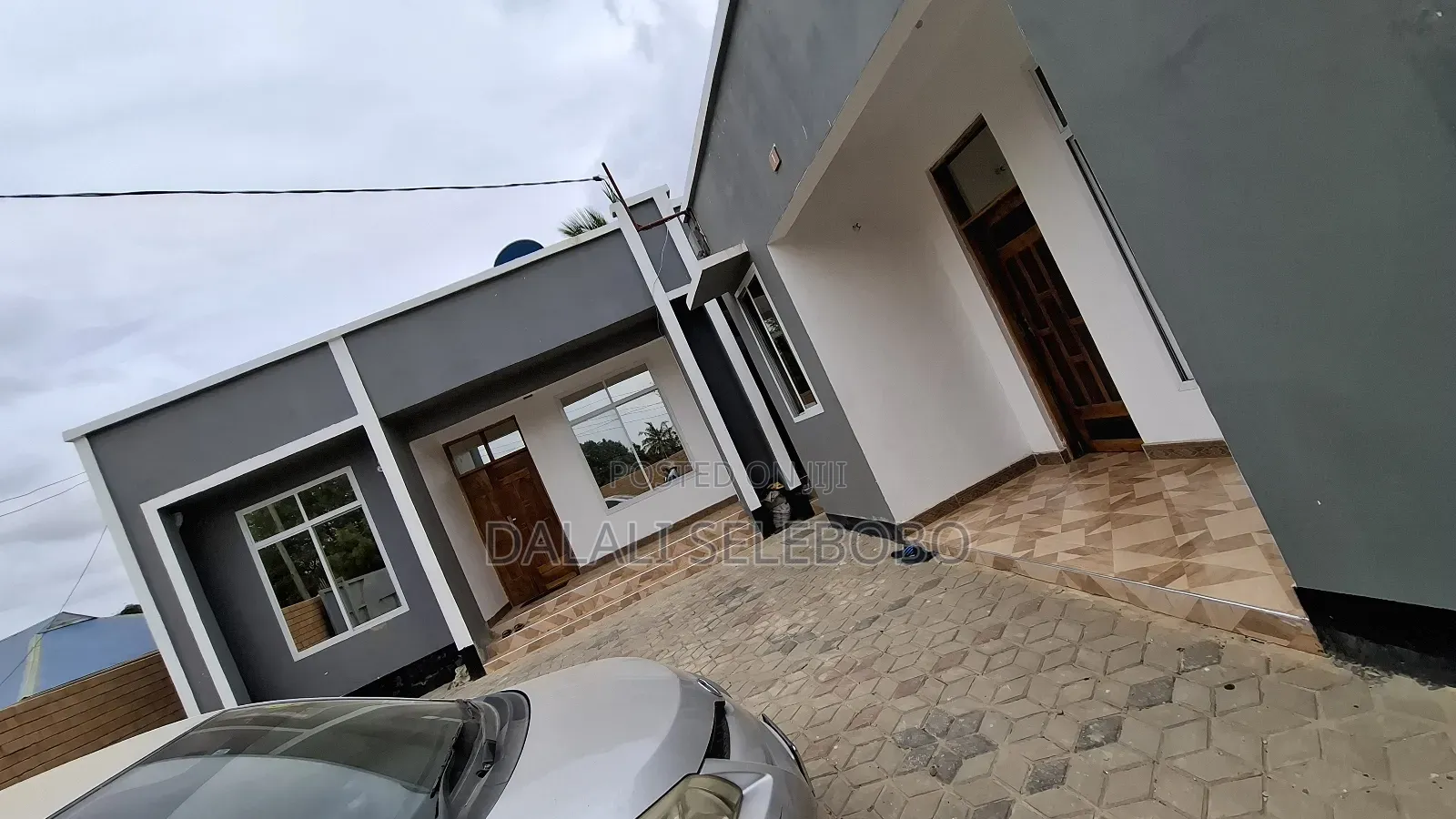 5bdrm Bungalow in Kinondoni for sale