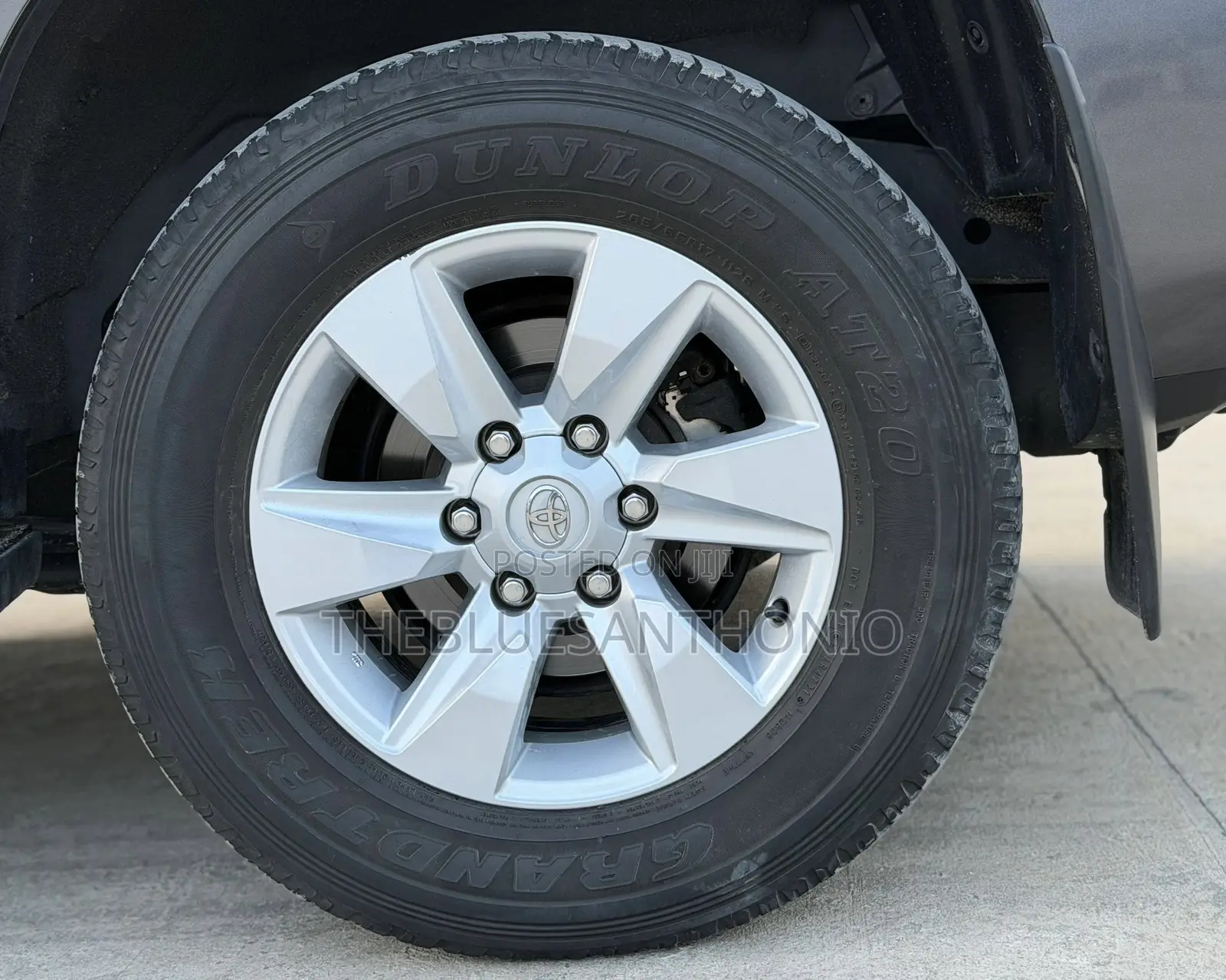 Toyota Land Cruiser Prado 2022 Gray