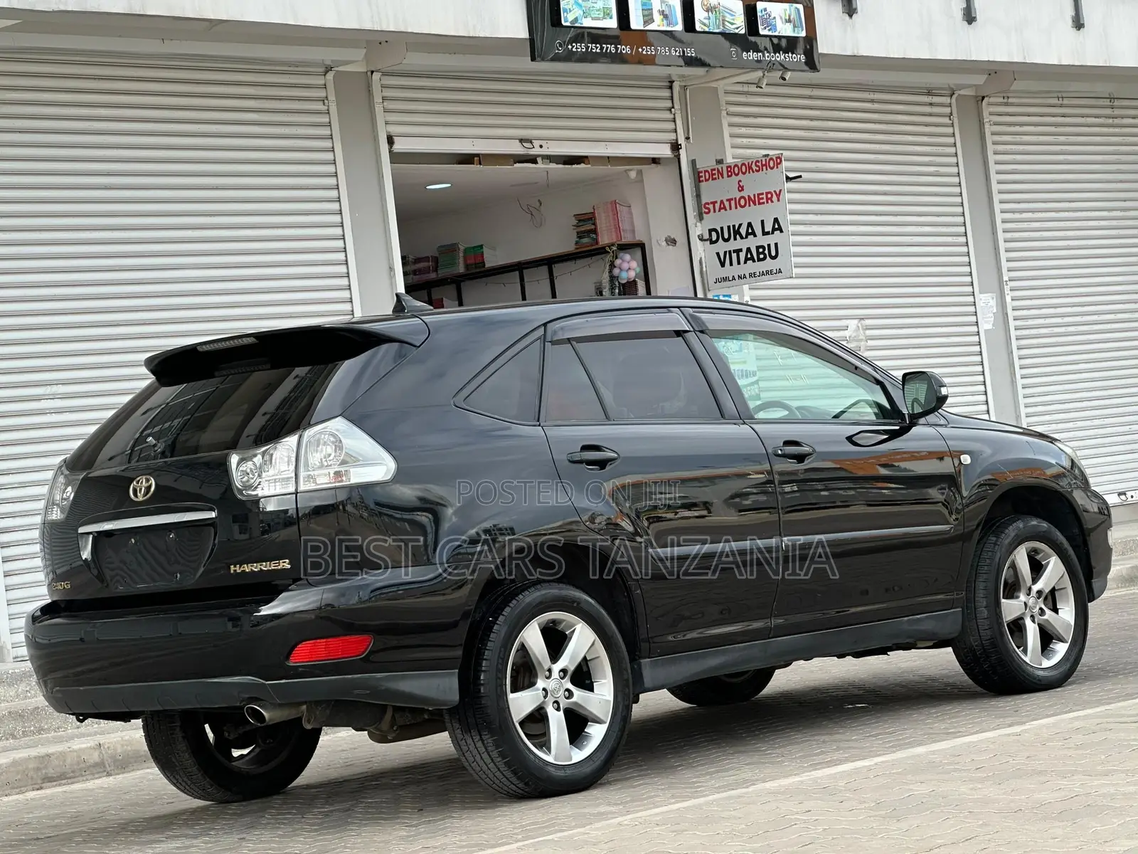 Toyota Harrier 2004 Black