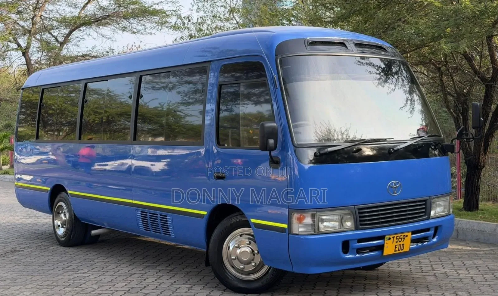 Toyota Coaster 2000 Blue