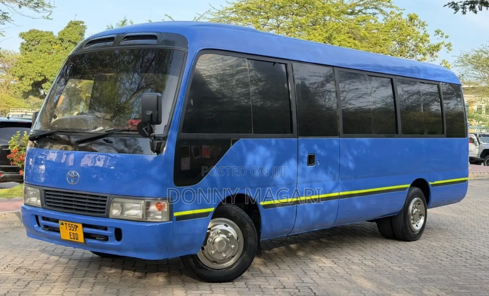 Toyota Coaster 2000 Blue