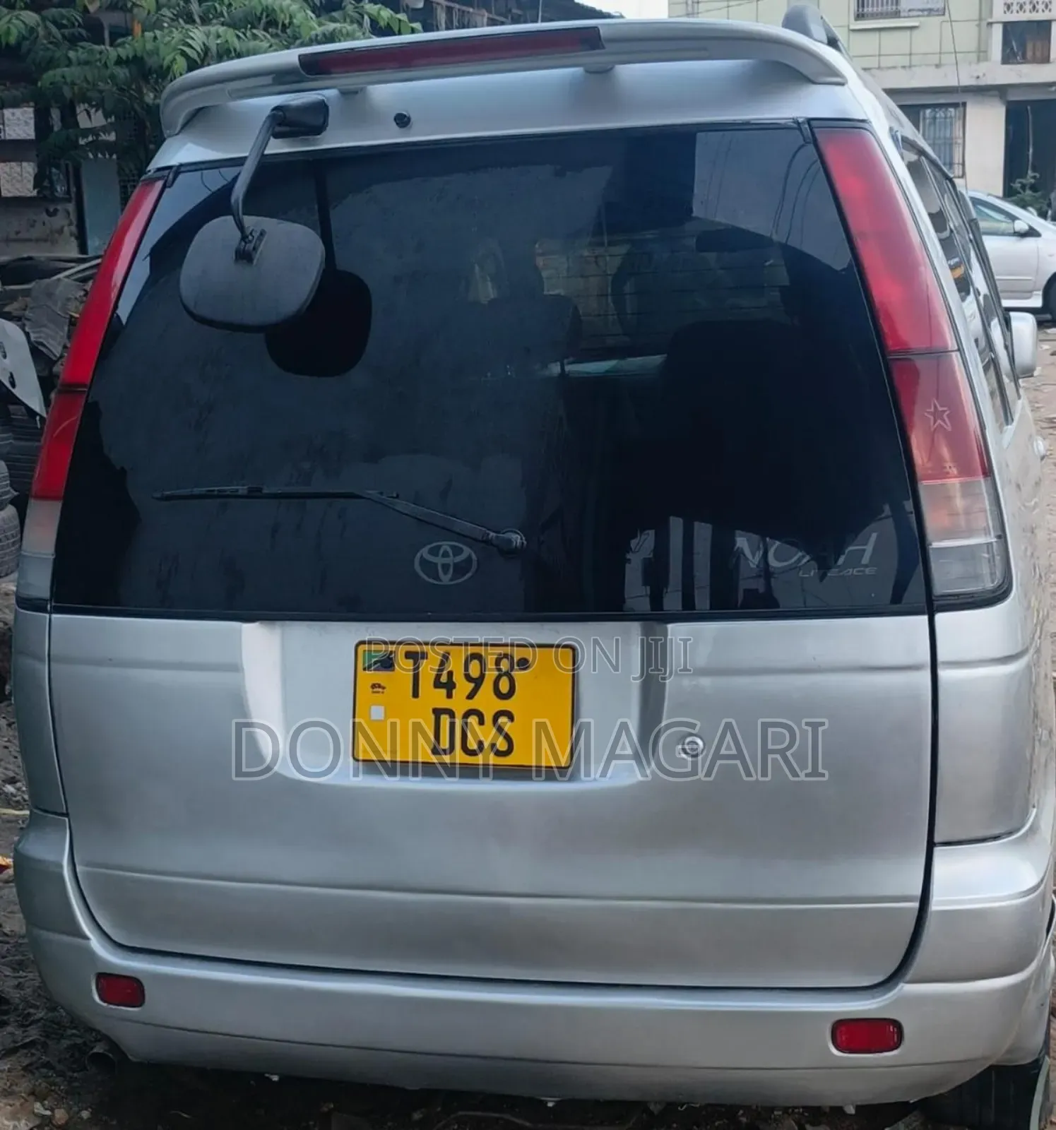 Toyota Noah 2005 Silver