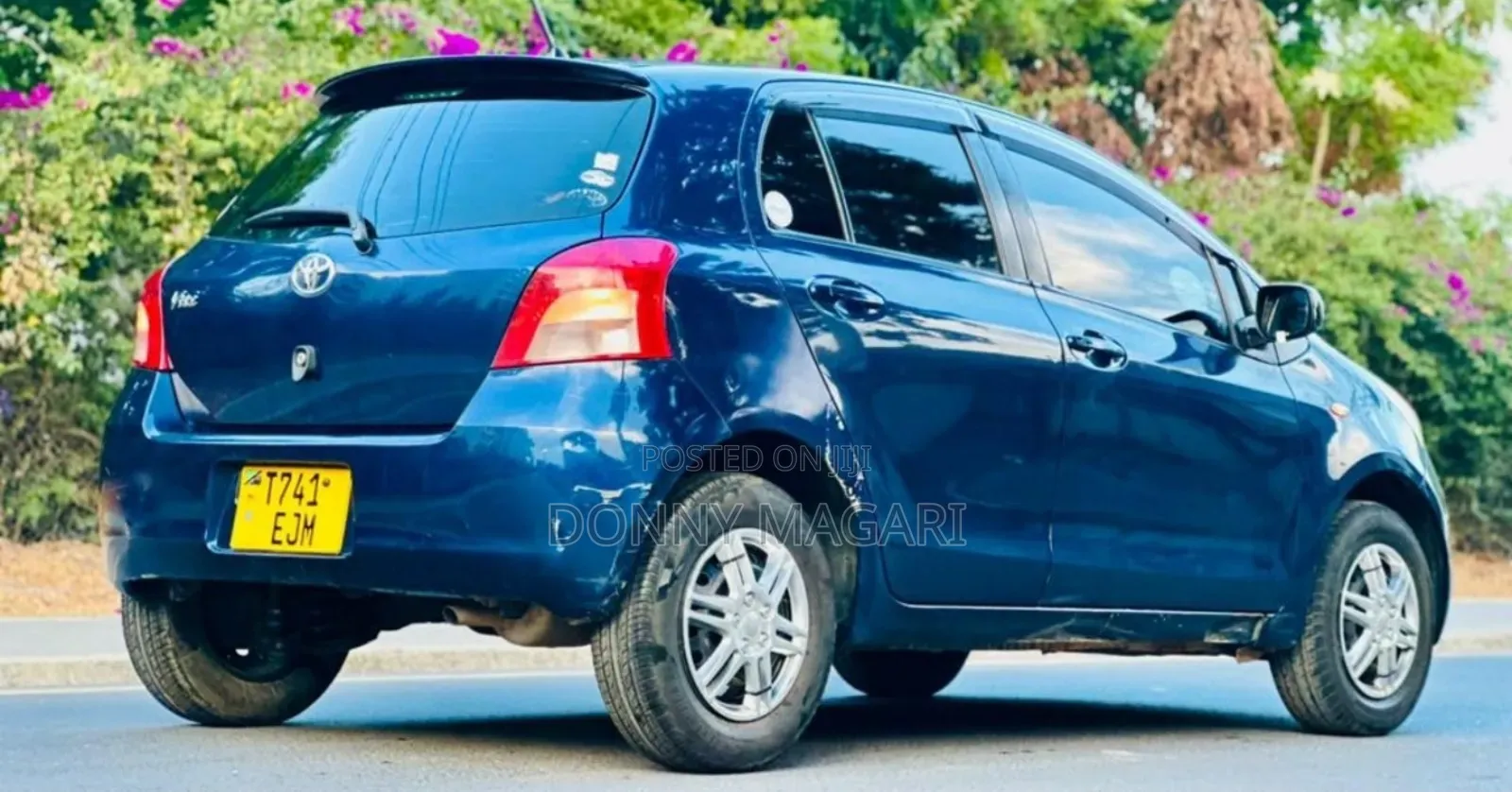 Toyota Vitz 2005 Blue