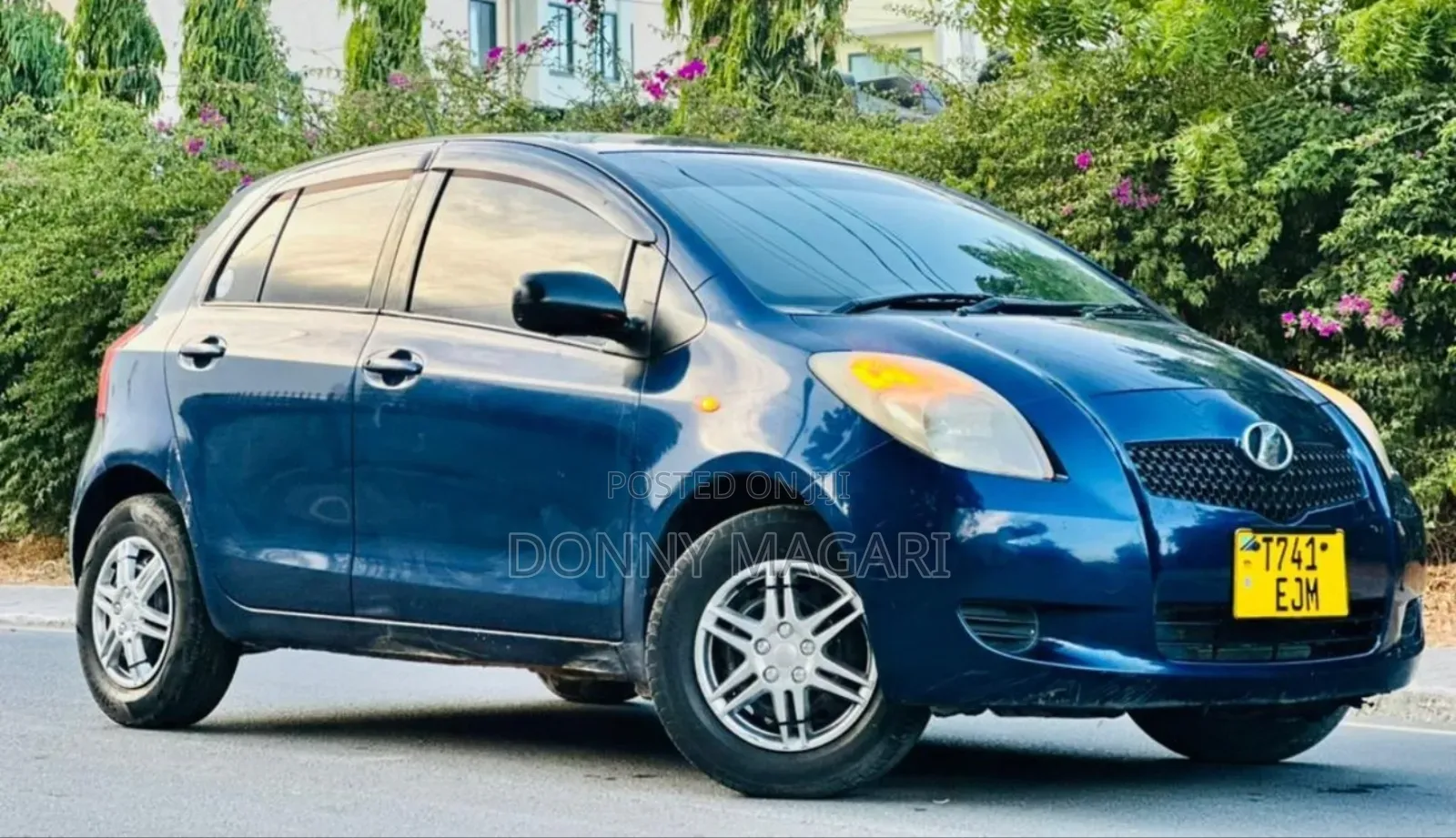 Toyota Vitz 2005 Blue