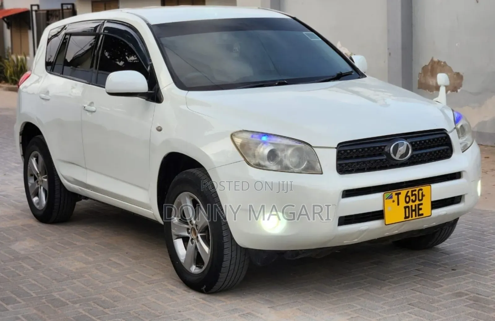 Toyota RAV4 2008 White