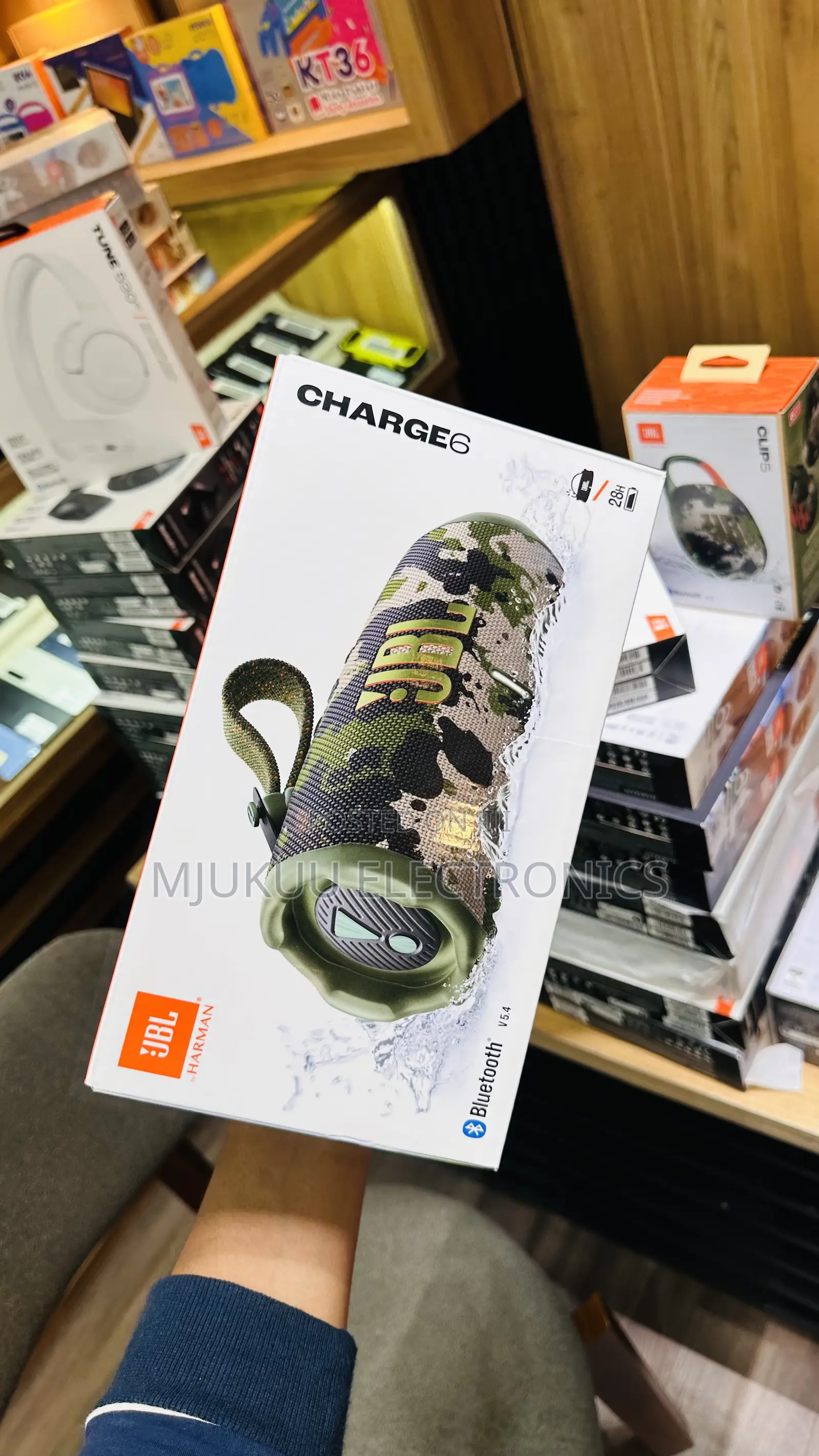 JBL Charge 6