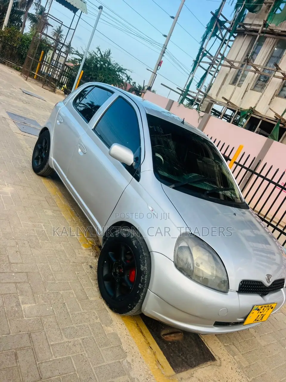 Toyota Vitz 2003 Silver