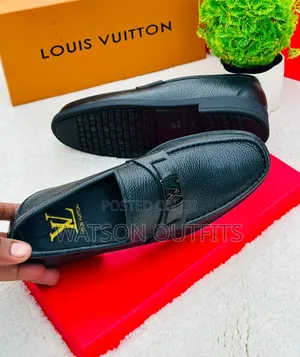 Men's Leather Shoes Very Royal Louis Vuitton Brand