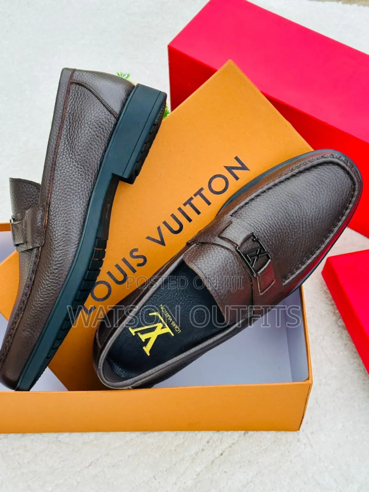 Men's Leather Shoes Very Royal Louis Vuitton Brand