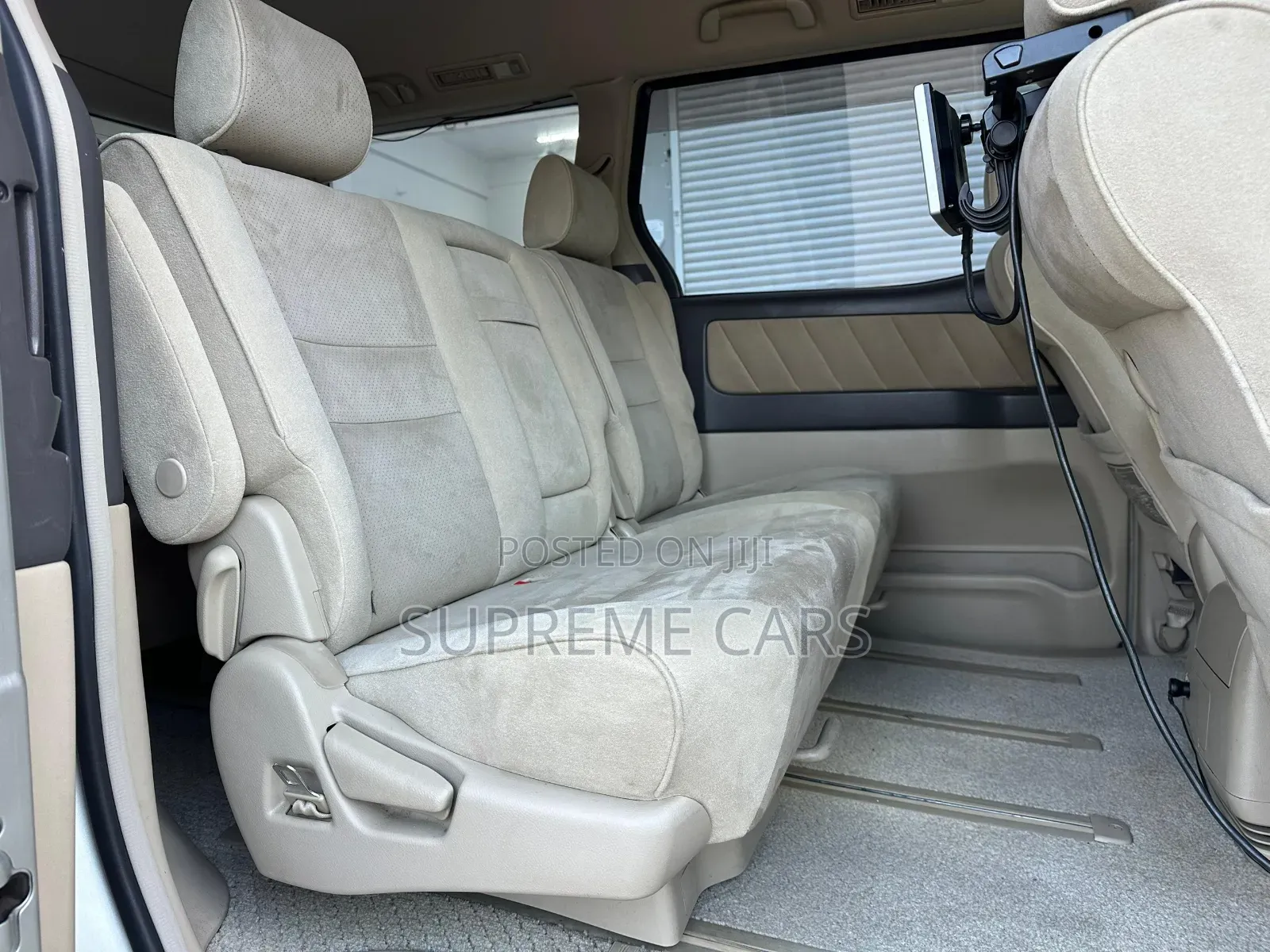 Toyota Alphard 2006 Silver