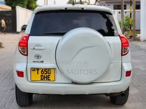 Toyota RAV4 2007 White