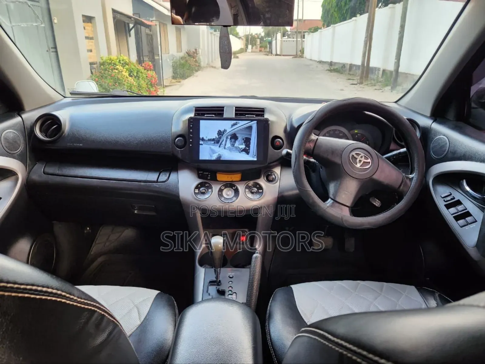 Toyota RAV4 2007 White