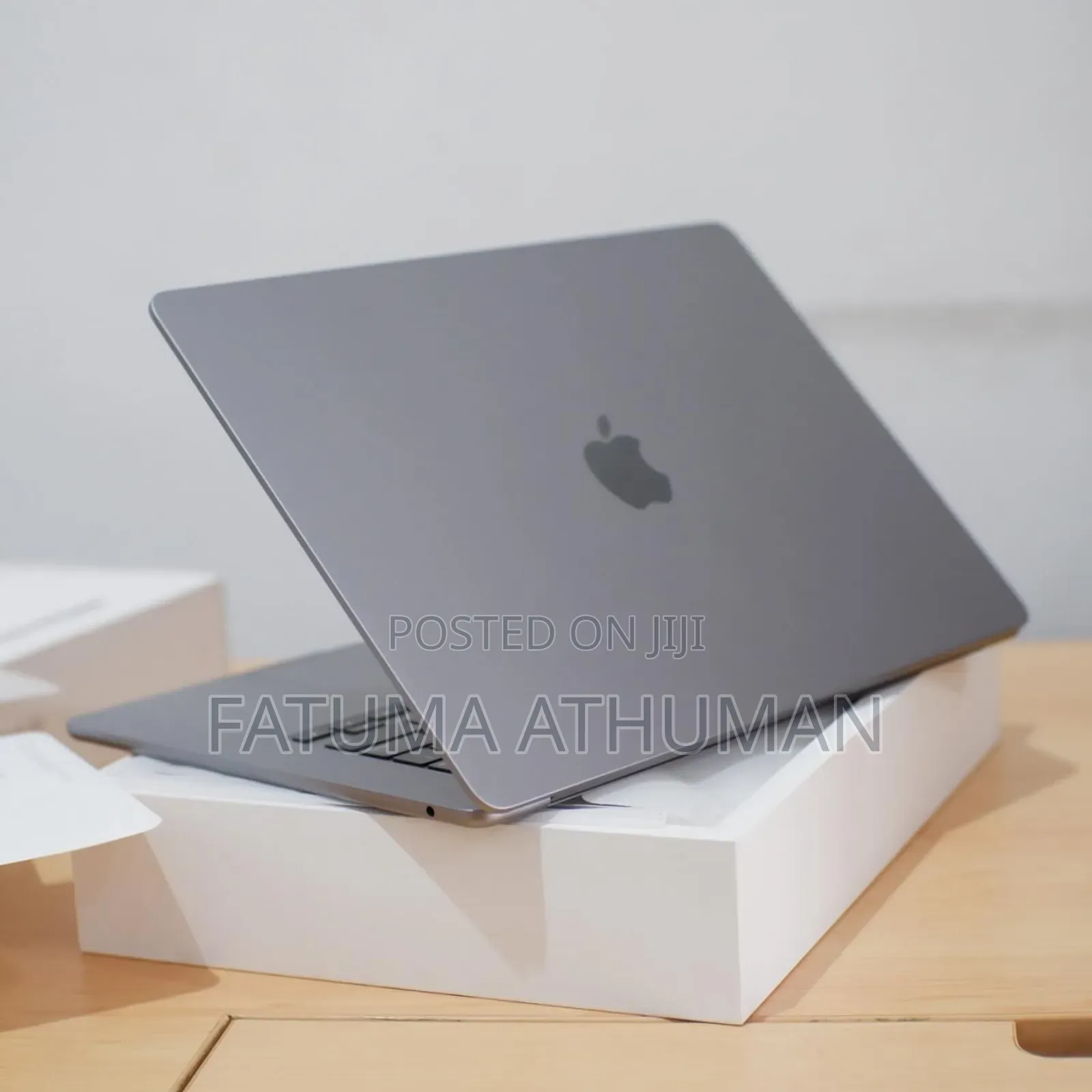 Laptop Apple MacBook 16GB Apple M2 SSD 256GB