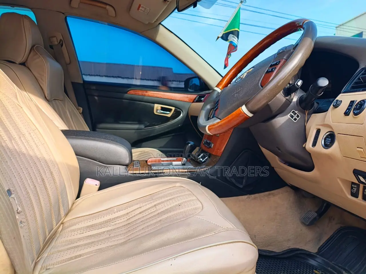Toyota Crown Majesta 2005 White