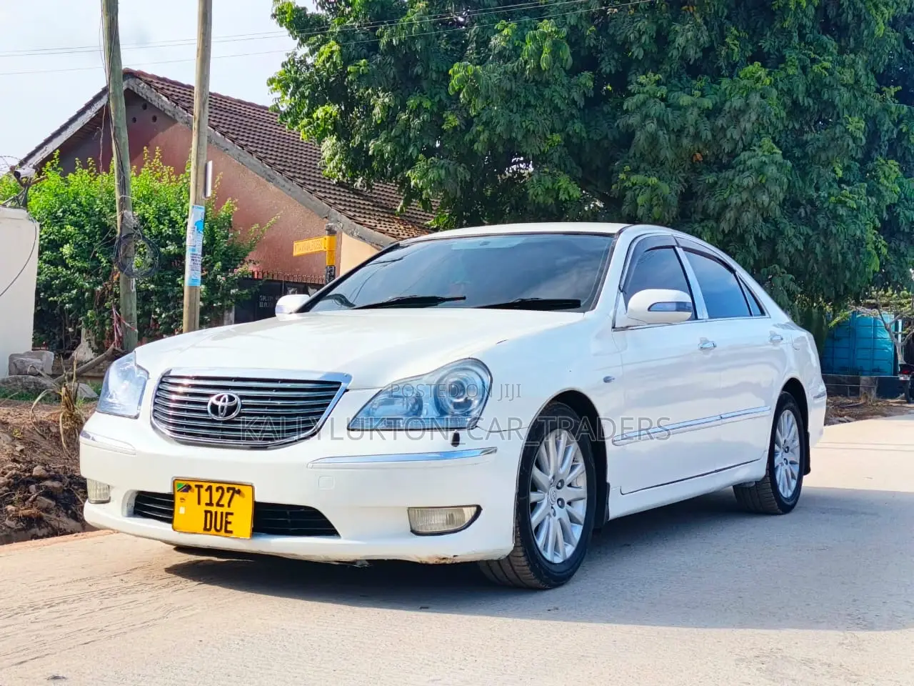 Toyota Crown Majesta 2005 White