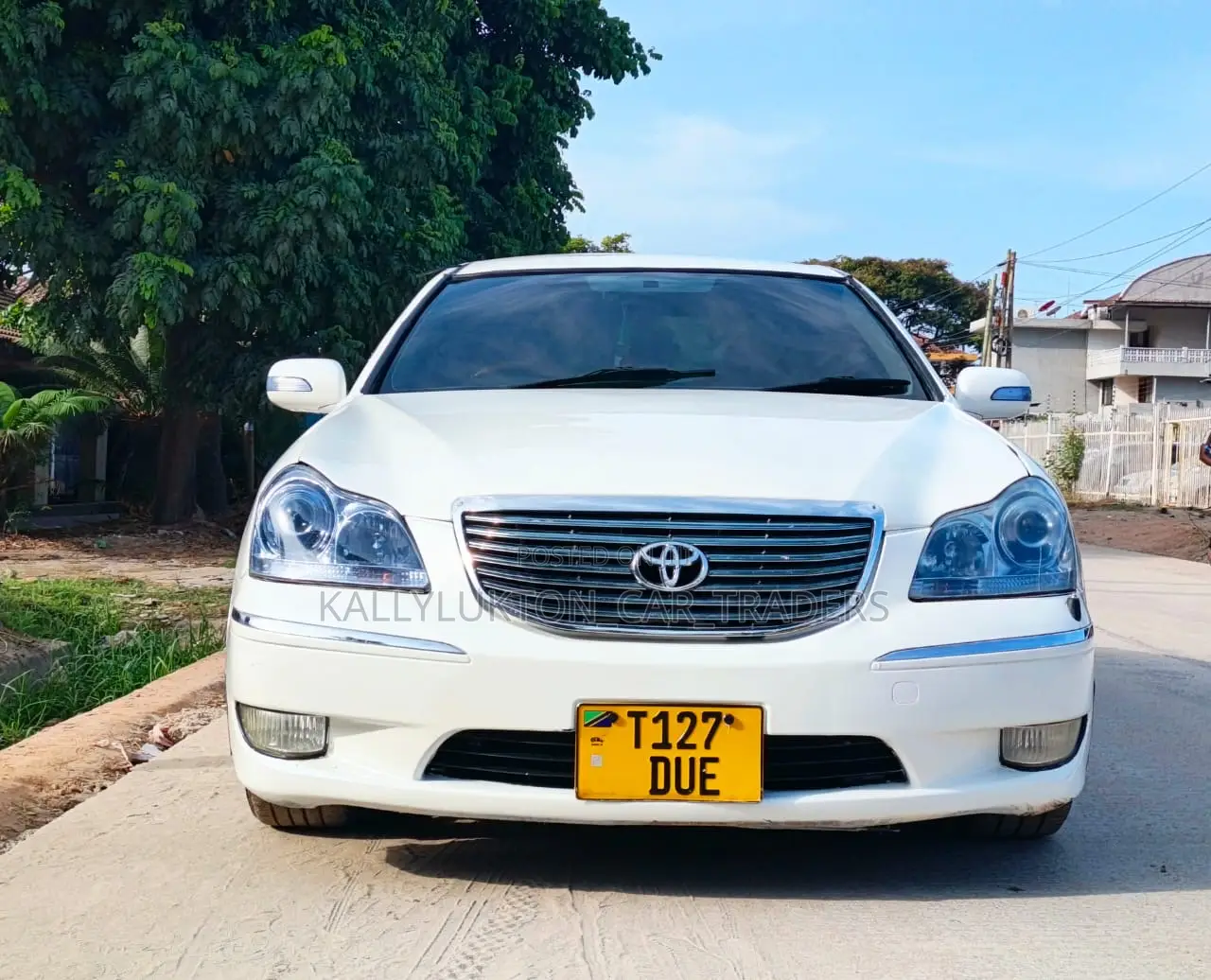 Toyota Crown Majesta 2005 White