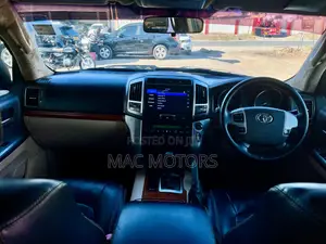 Toyota Land Cruiser 2015 Black