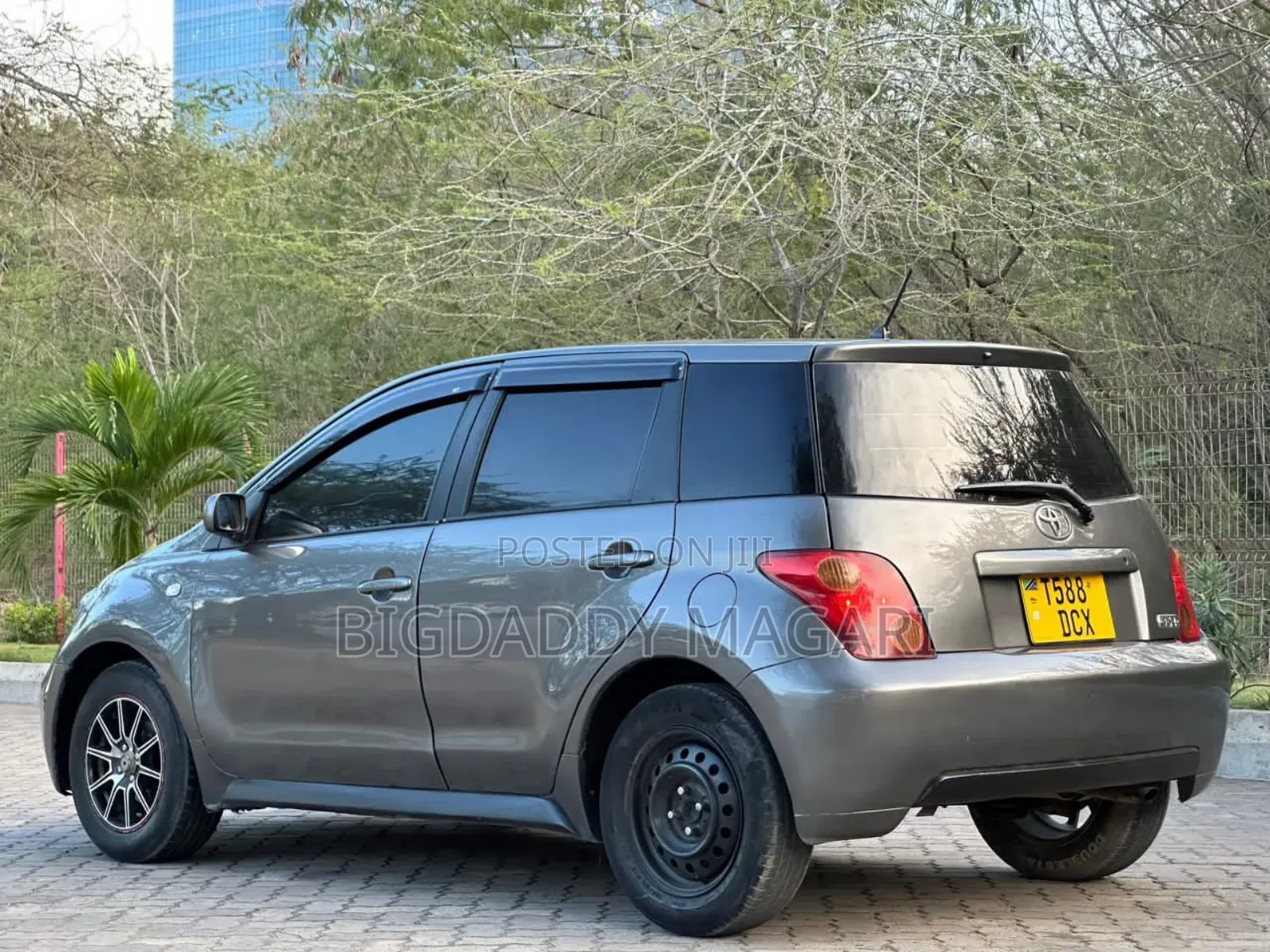 Toyota IST 2004 Gray