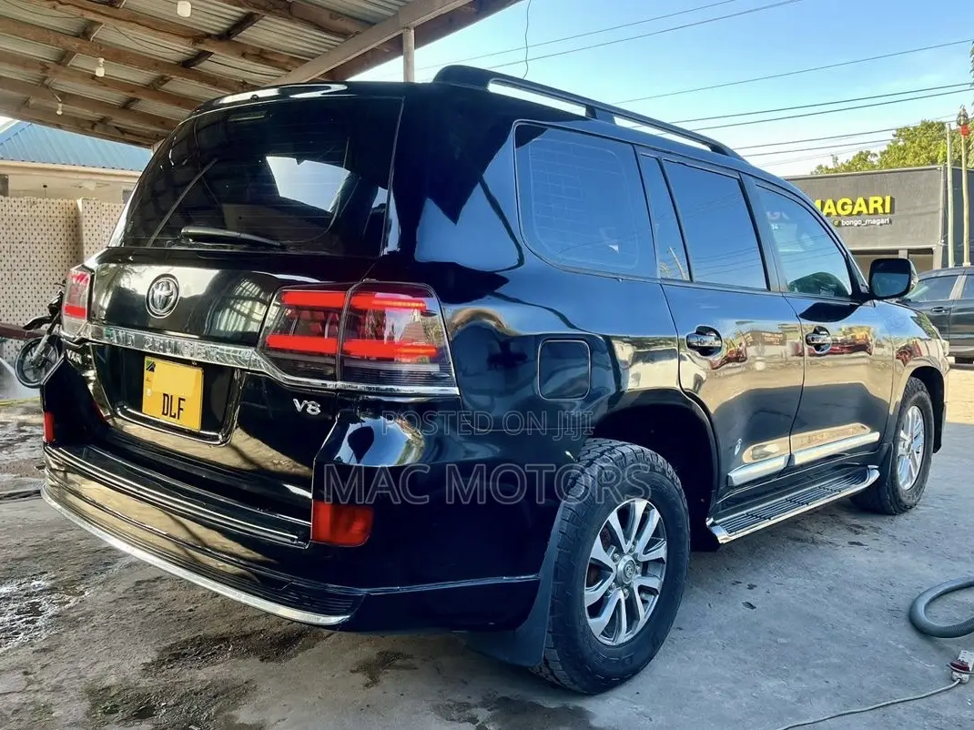 Toyota Land Cruiser 2015 Black