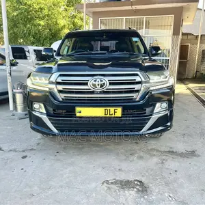 Toyota Land Cruiser 2015 Black