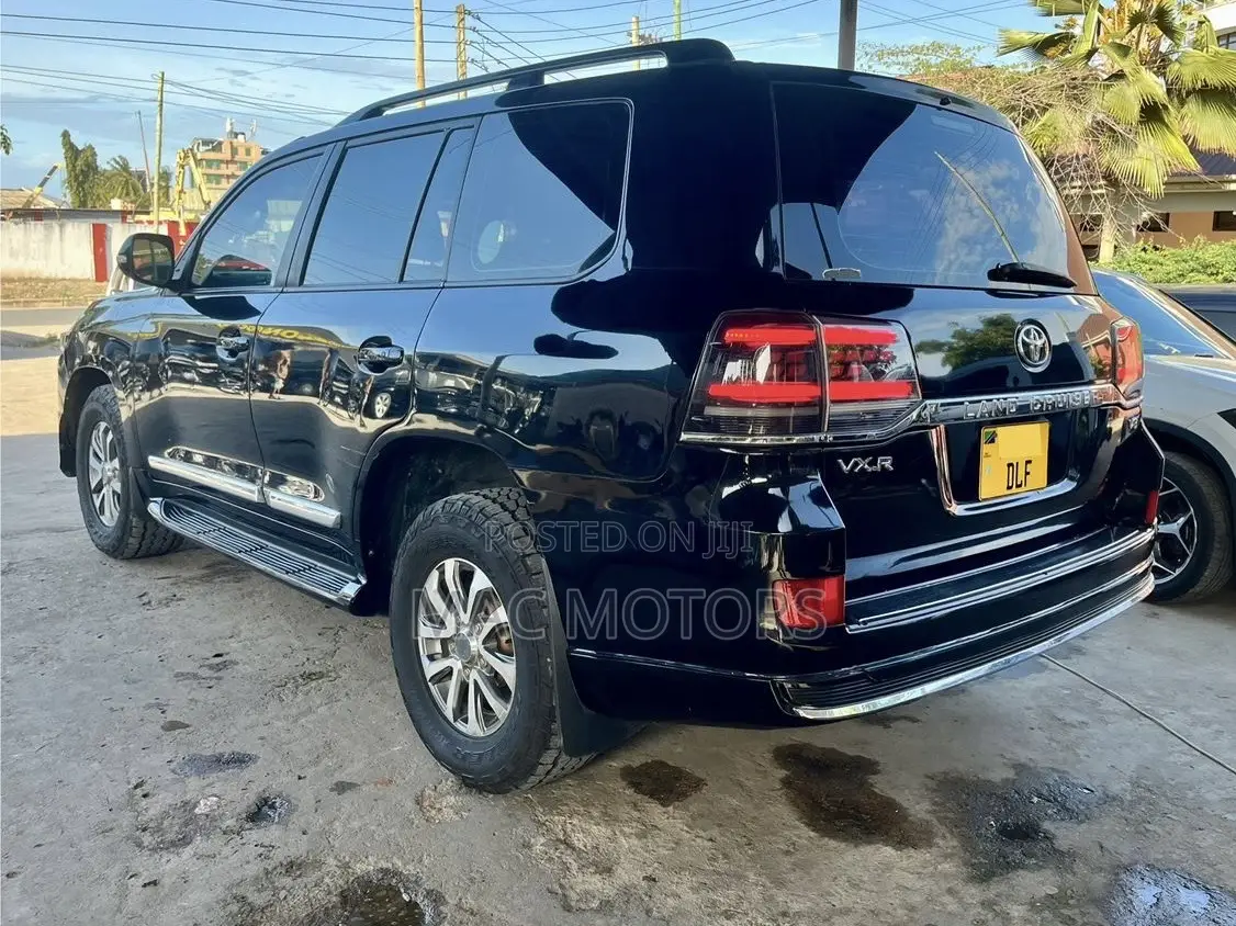Toyota Land Cruiser 2015 Black