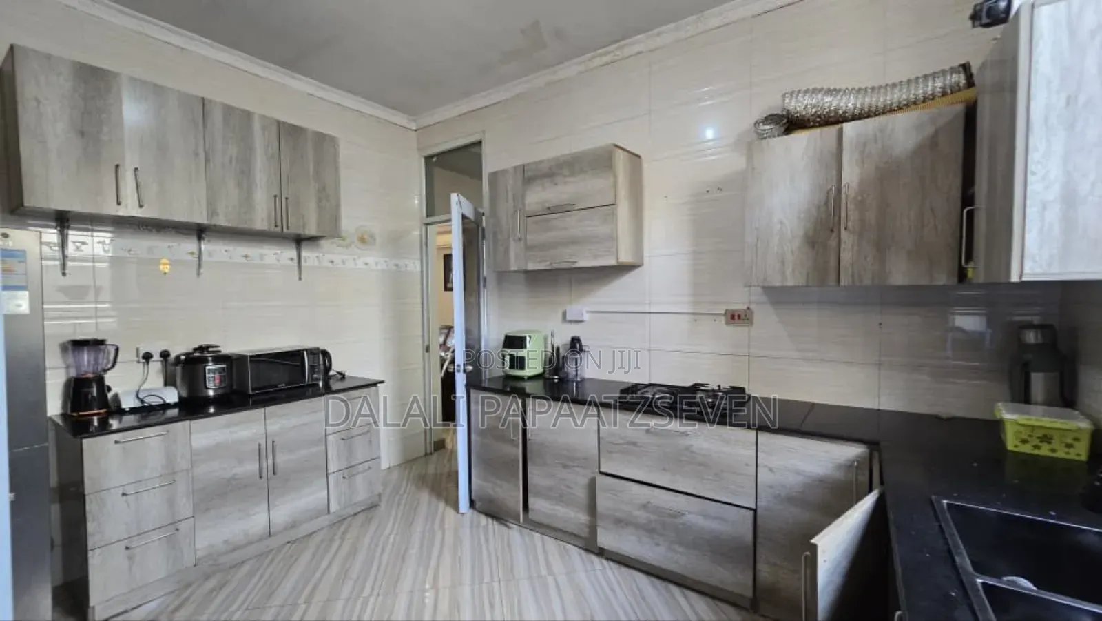4bdrm House in Dalalipapaatzseven, Goba for sale
