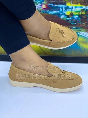 Viatu Vya Kike Queen Comfort