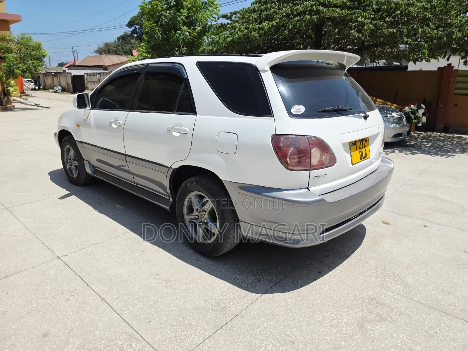 Toyota Harrier 1999 White