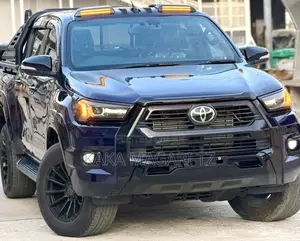 Toyota Hilux 2021 Blue