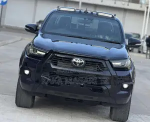 Toyota Hilux 2021 Blue