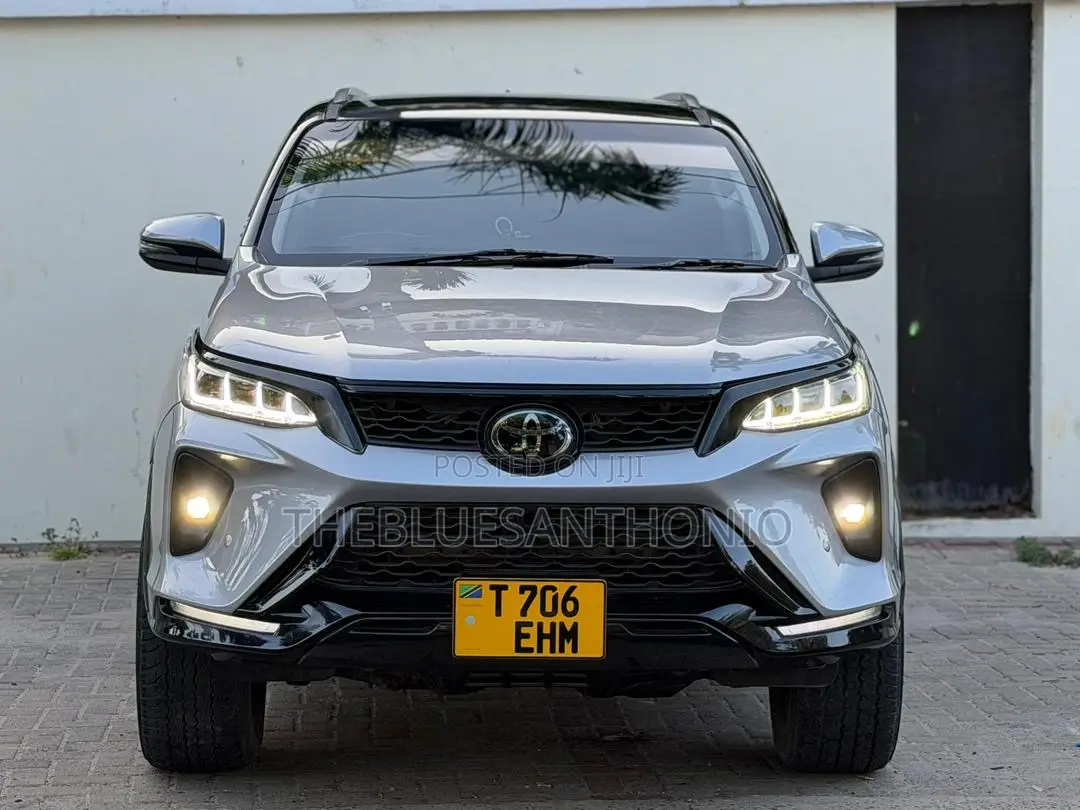 Toyota Fortuner 2018 Gray