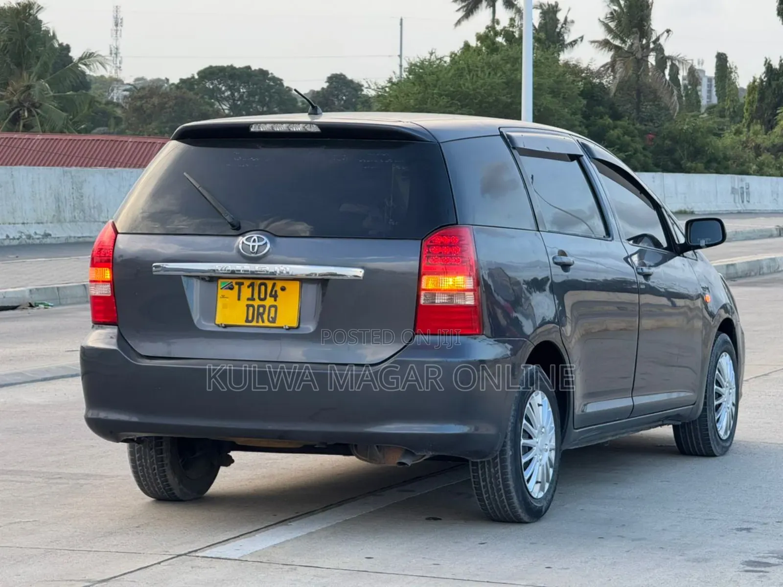 Toyota Wish 2005 Gray