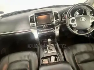Toyota Land Cruiser 2015 Pearl