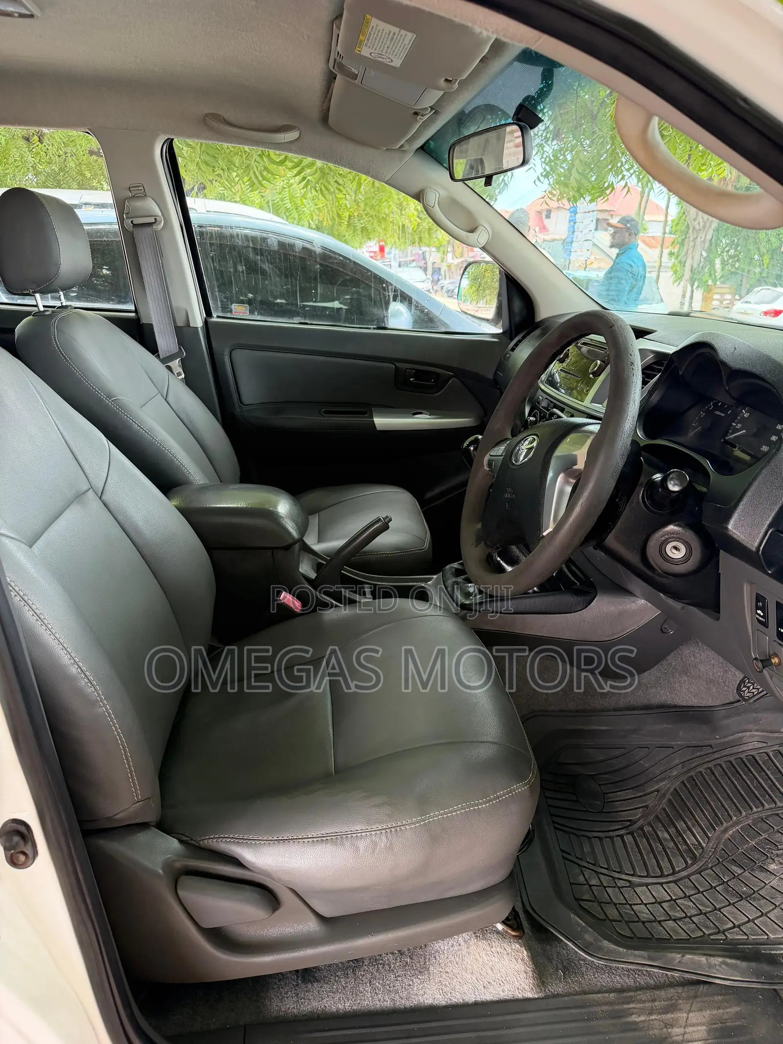 Toyota Hilux 2015 White