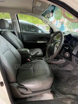 Toyota Hilux 2015 White