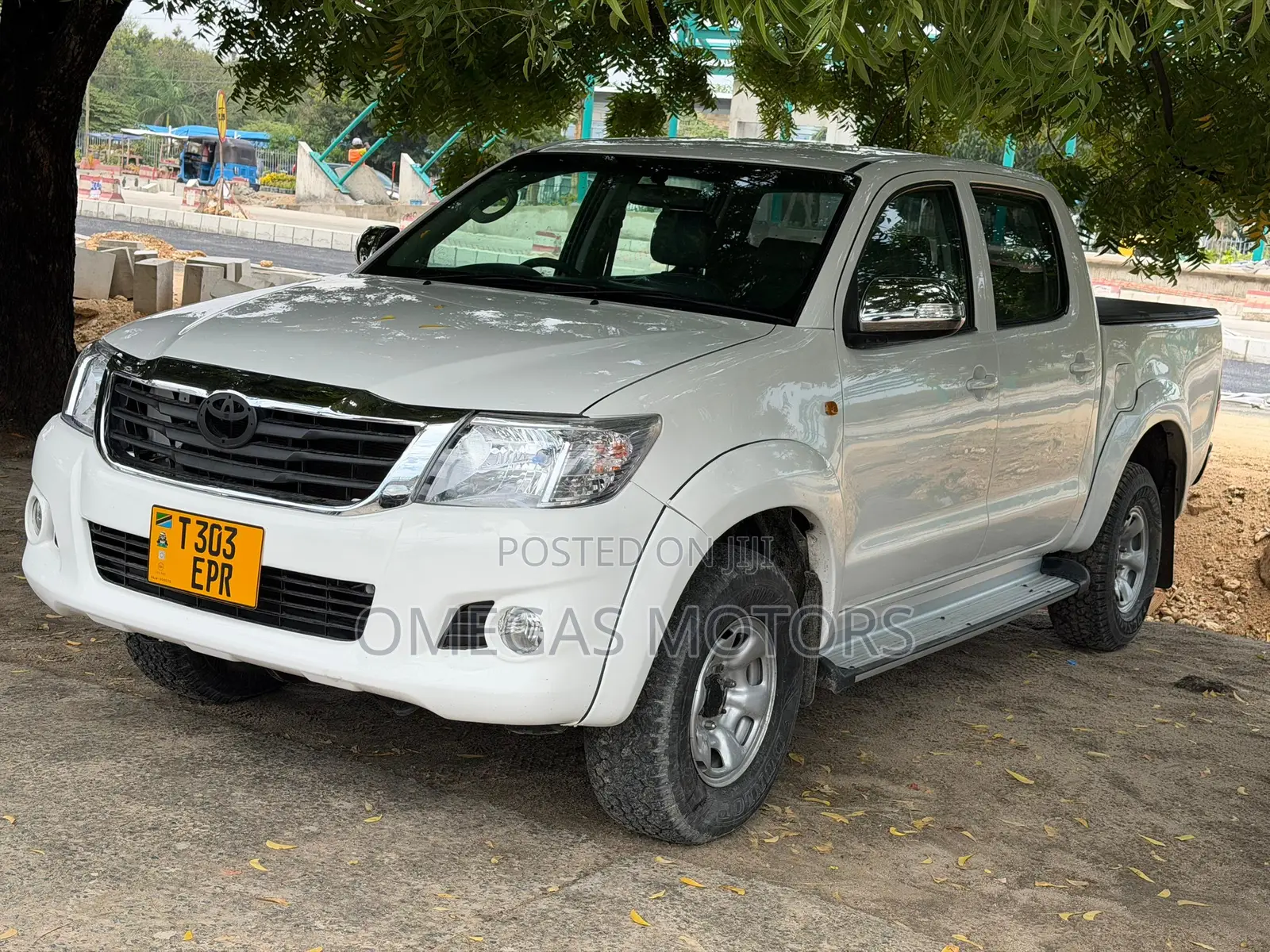 Toyota Hilux 2015 White