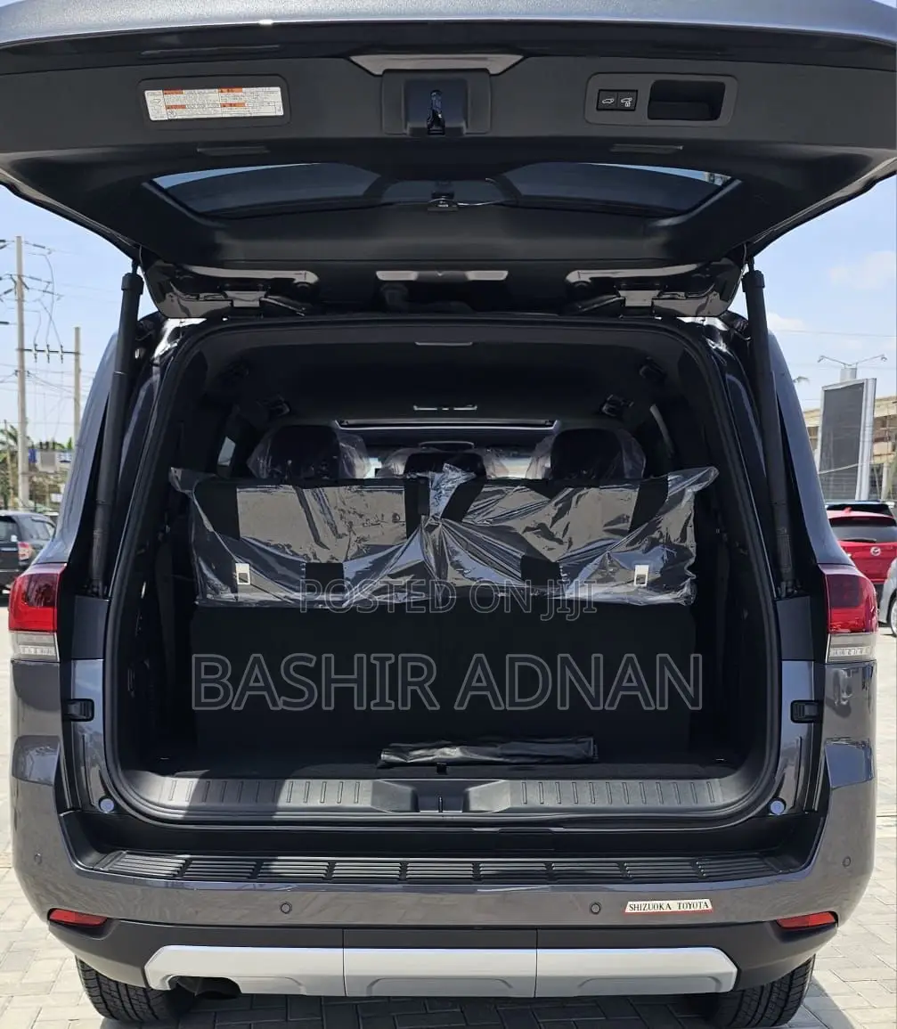 New Toyota Land Cruiser 2025 Gray