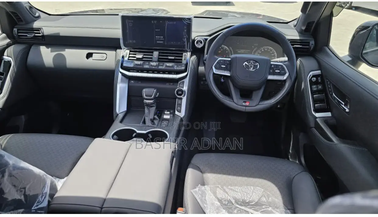 New Toyota Land Cruiser 2025 Gray